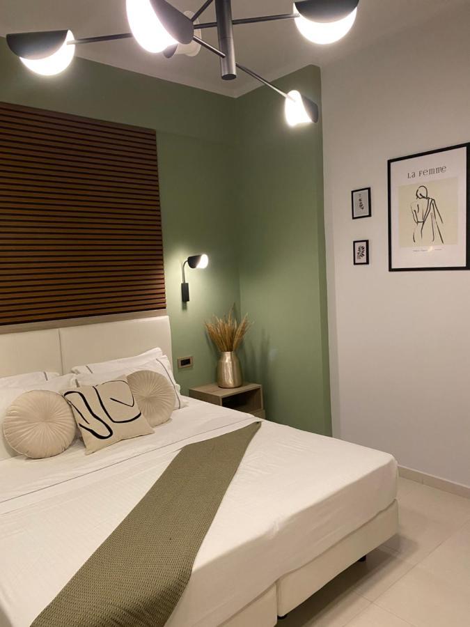 Leonidas House * Parga